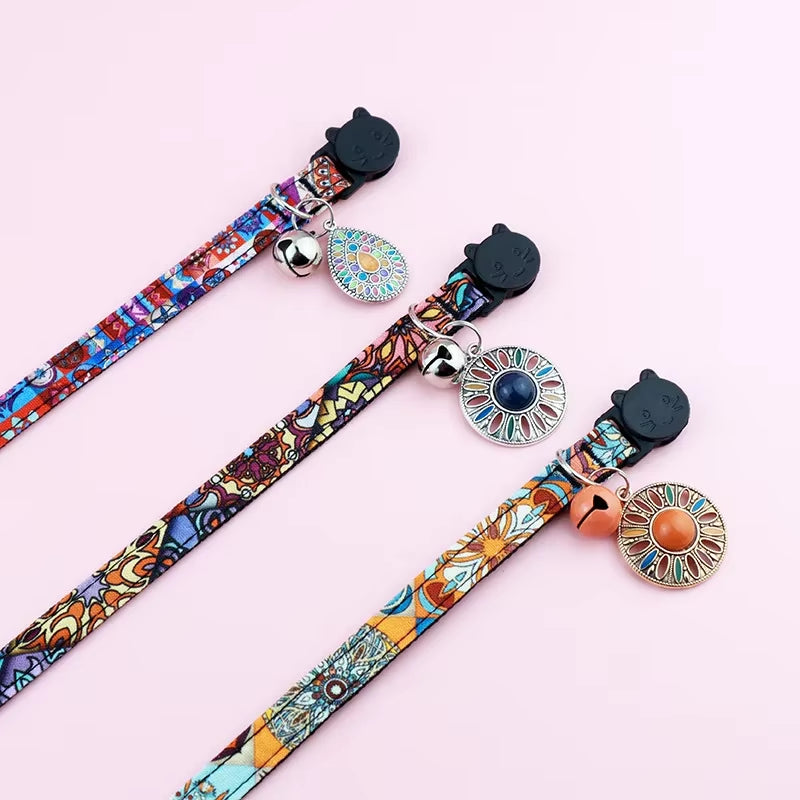 Airtag Cat Collar,Integrated GPS Cat Collar with Air Tag Holder & Bell,Adjustable Breakaway Cat Collar for Girl Boy Cats Puppies