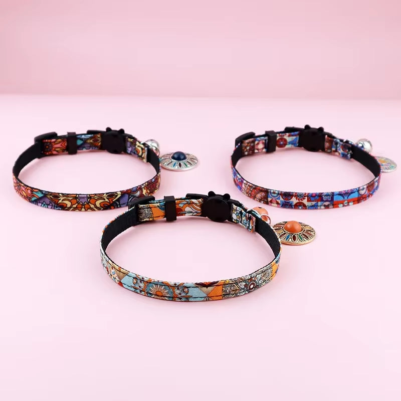 Airtag Cat Collar,Integrated GPS Cat Collar with Air Tag Holder & Bell,Adjustable Breakaway Cat Collar for Girl Boy Cats Puppies